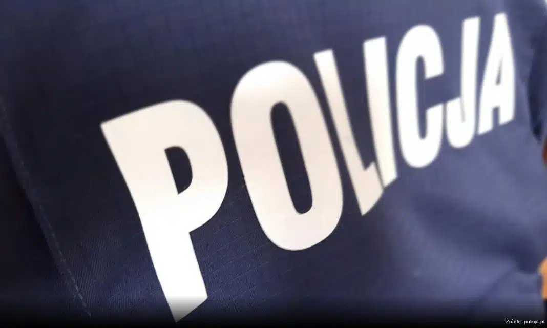 Odprawa roczna Policji w Wołominie oraz przekazanie nowych radiowozów