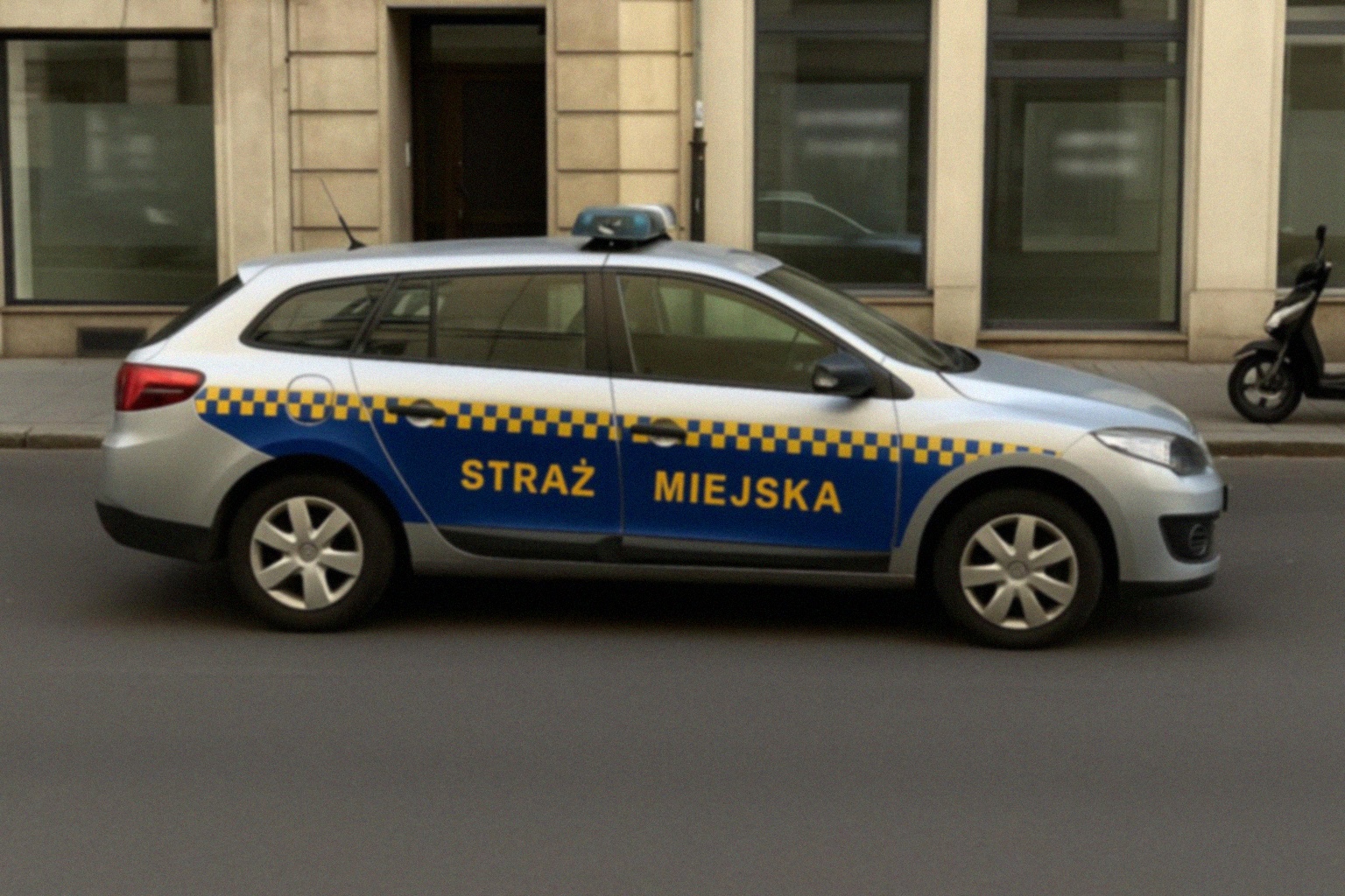 Ukarań za zaśmiecanie przestrzeni publicznej w Ząbkach